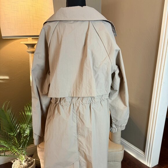 NWT Womens All In Motion Tan Trenchcoat Raincoat, Size XXL - Picture 3 of 9